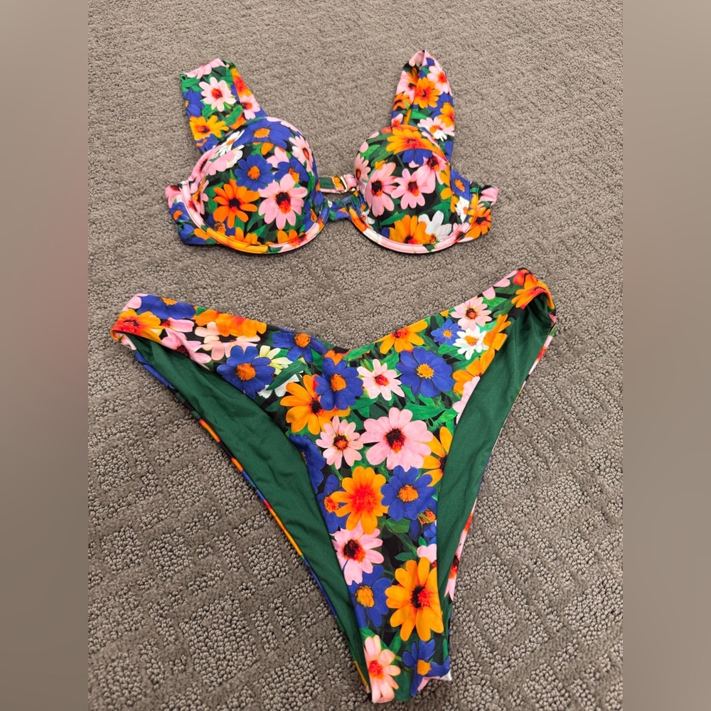M WeWoreWhat Bikini - Picture 5 of 11
